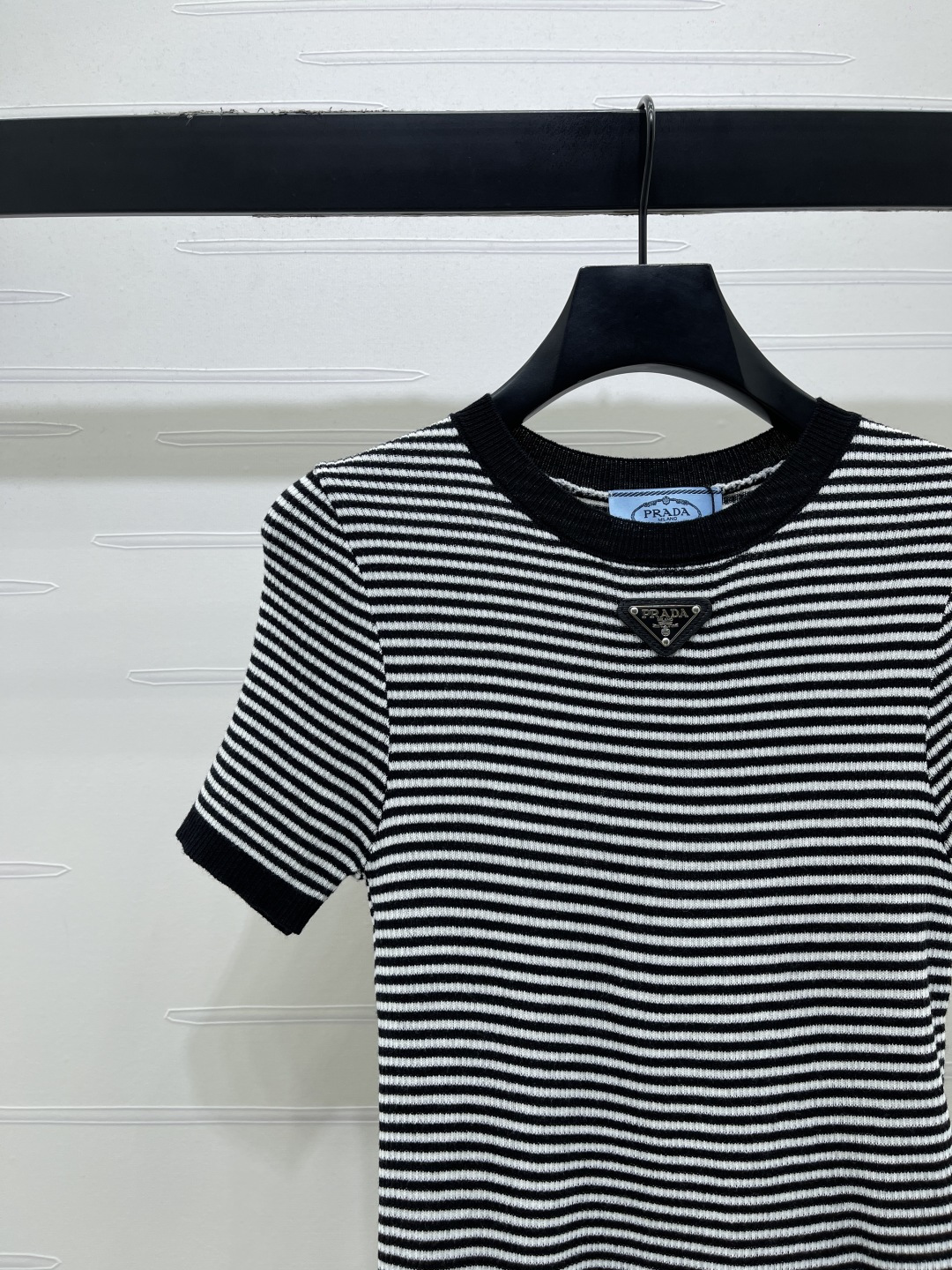 Women's short sleeves